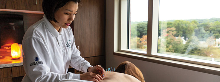 Jin Hyun Park, LAc, acupuncturist in the Graf Center for Integrative Medicine.